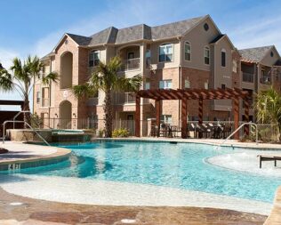 Resort-Style Pool